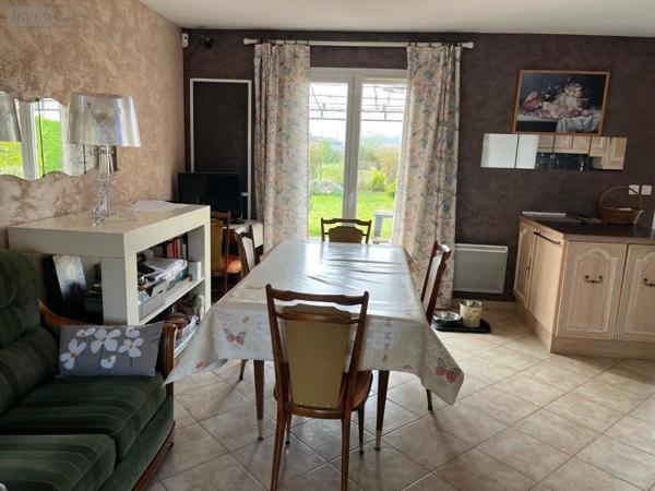 Maison à vendre à Villieu-Loyes-Mollon dans l'Ain (01800), ref : 01067-882