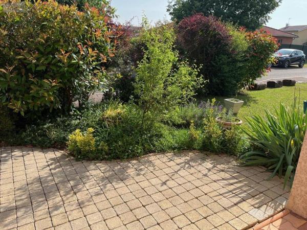 Maison à vendre à Villieu-Loyes-Mollon dans l'Ain (01800), ref : 01067-882