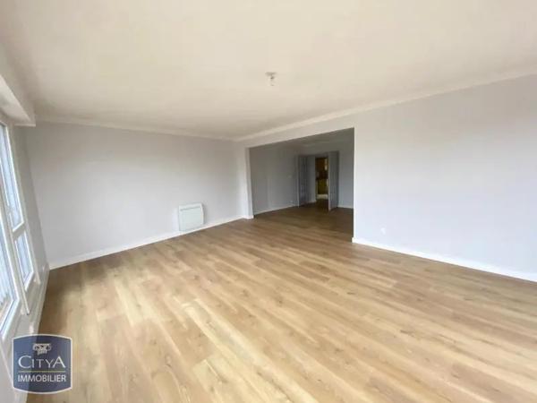 Appartement à louer 5 pièces 127.87m²