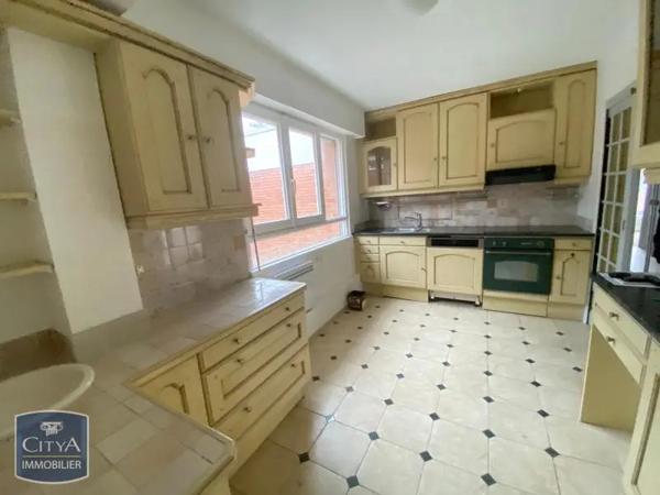 Appartement à louer 5 pièces 127.87m²