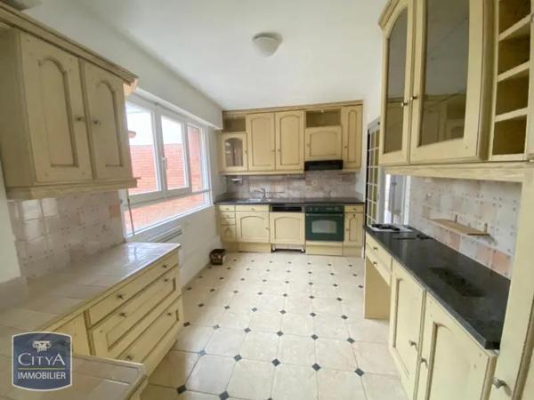 Appartement à louer 5 pièces 127.87m²