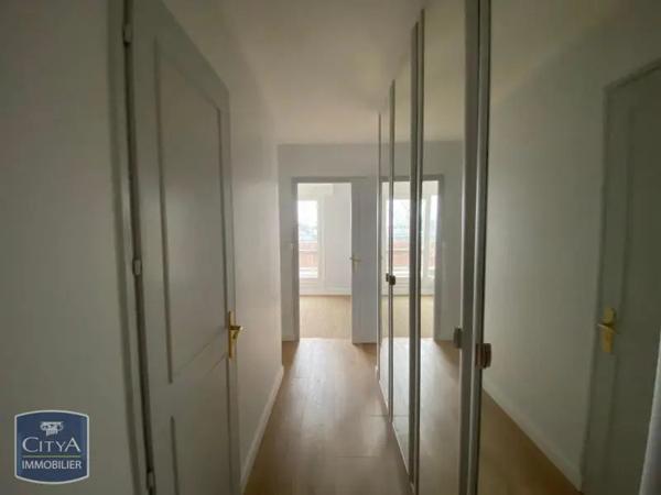 Appartement à louer 5 pièces 127.87m²