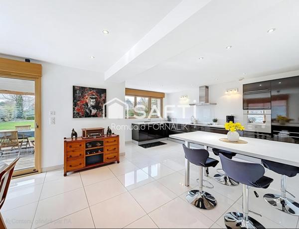 Maison individuelle 4 chbrs - 163 + 40m² - DPE A-A