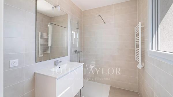 RESIDENCE NEUVE BEAUSOLEIL - TOIT TERRASSE 4 PIÈCES - VUE MER ET MONACO