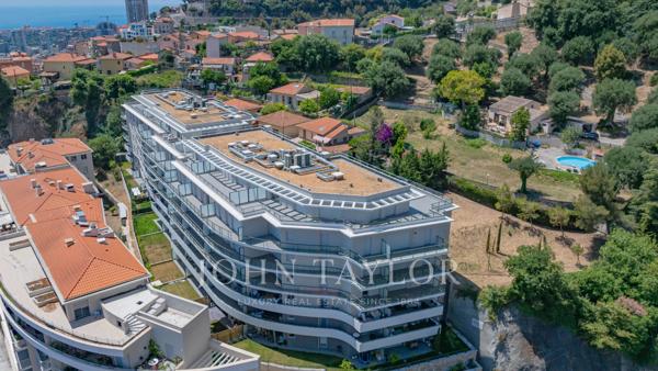 RESIDENCE NEUVE BEAUSOLEIL - TOIT TERRASSE 4 PIÈCES - VUE MER ET MONACO