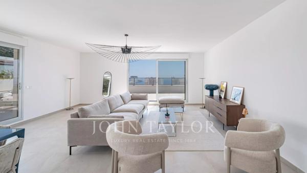 RESIDENCE NEUVE BEAUSOLEIL - TOIT TERRASSE 4 PIÈCES - VUE MER ET MONACO