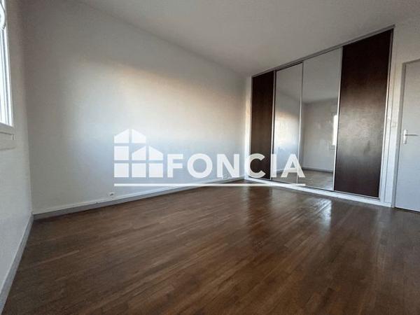 Location Appartement 3 pièces 65.5 m² - 65 BIS RUE PASTEUR Poitiers 86000