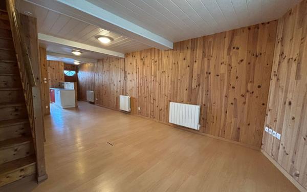 Maison à louer    2 pièces •  Aire-sur-l'Adour