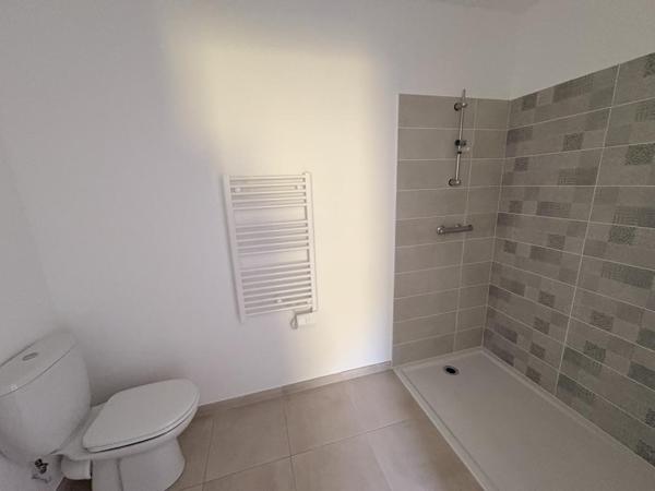 Location Appartement 2 pièces 41 m² - Morières-lès-avignon 84310