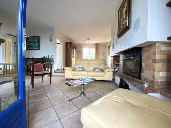 à vendre à Séné Maison avec vue sur le Golfe du Morbihan sous sol complet carport