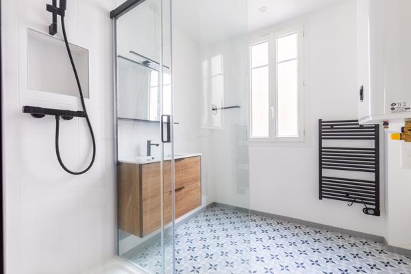 Montrouge (92120) Lumineux, en parfait état