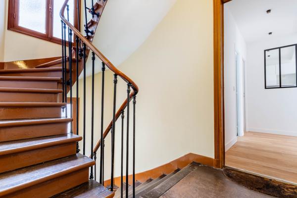 Montrouge (92120) Lumineux, en parfait état