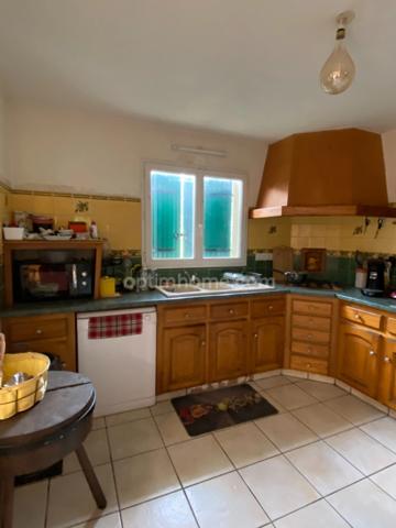 Mornac. Maison 116 m², 4 chambres, plain pied avec garage et piscine