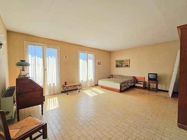 Villeneuve-sur-Lot (47300) Maison avec T1 bis et jardin