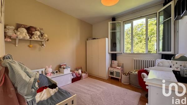 Appartement 4 pièces de 79 m² à Suresnes (92150)