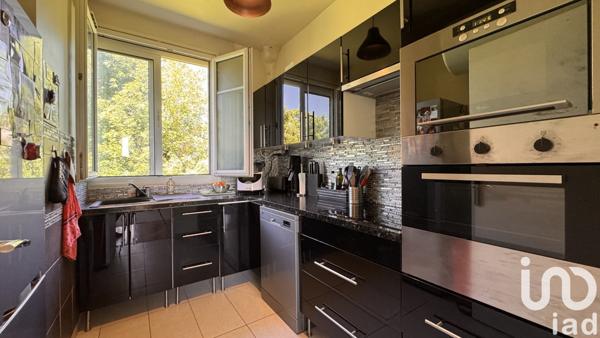 Appartement 4 pièces de 79 m² à Suresnes (92150)