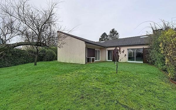 Maison à vendre    5 pièces • 106 m2 Voisins-le-Bretonneux