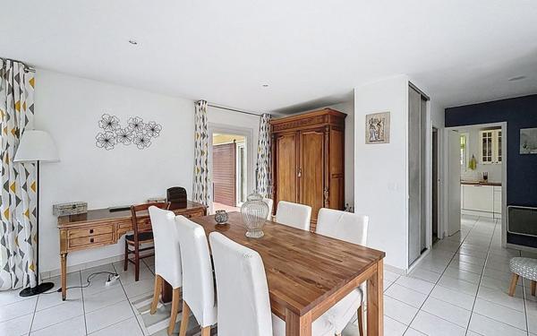 Maison à vendre    5 pièces • 106 m2 Voisins-le-Bretonneux