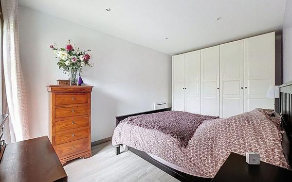 Maison à vendre    5 pièces • 106 m2 Voisins-le-Bretonneux