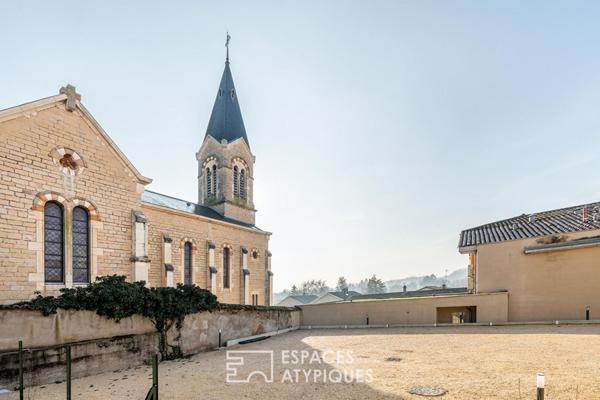 Maison neuve avec jardin et stationnement