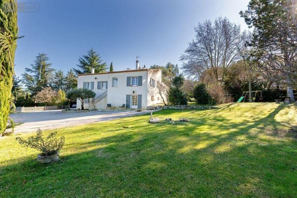 Villa à vendre à Aix-en-Provence dans les Bouches-du-Rhône (13100), ref : 10521/31 SAINT DONAT