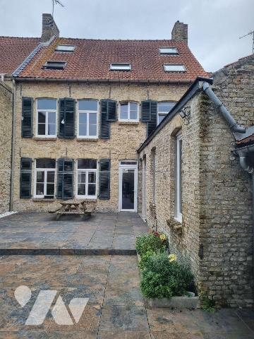 Maison à Vendre à Bourbourg (59630) en Nord (59) exclusivité

Cette maison bourgeoise  de 233...