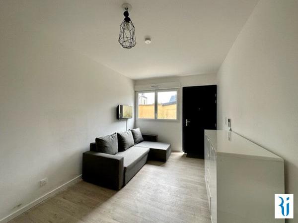 SOTTEVILLE LES ROUEN CLINIQUE DE L'EUROPE - F1 MEUBLE de 20,64 m² dans un immeuble récent en fond de cour