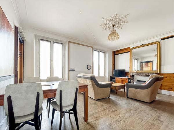 APPARTEMENT CENTRE-VILLE AVEC 2 CHAMBRES