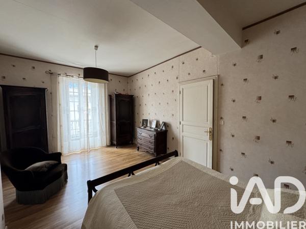 Maison à vendre 6 pièces 182 m² Fougax-et-Barrineuf