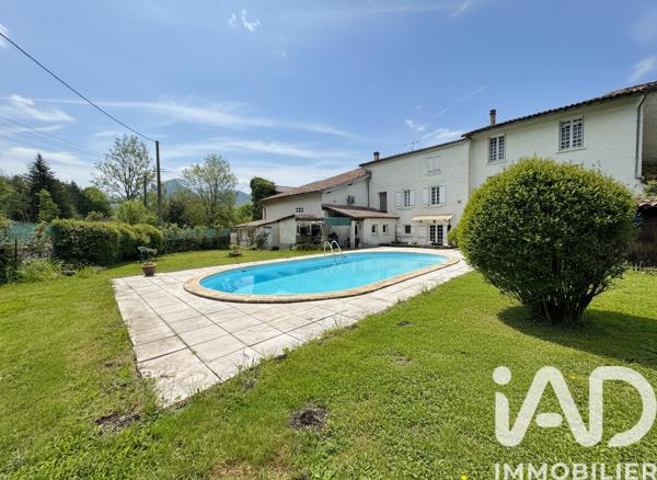 Maison à vendre 6 pièces 182 m² Fougax-et-Barrineuf