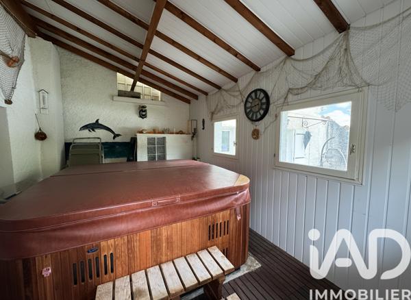 Maison à vendre 6 pièces 182 m² Fougax-et-Barrineuf
