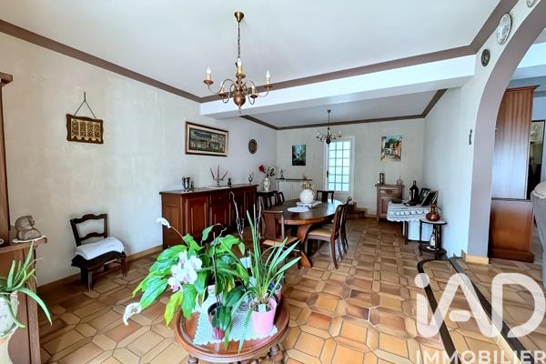 Maison à vendre 6 pièces 182 m² Fougax-et-Barrineuf