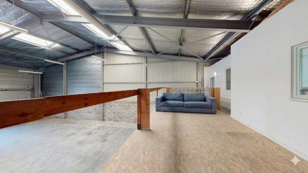 LOCAL COMMERCIAL 287 M² EMPLACEMENT PREMIUM