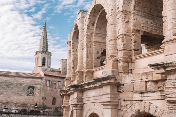LOT MURS  IMMEUBLE POUR COMMERCE OU HABITAT A AMENAGER