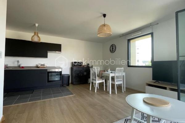 Chambre de service de 79 m²