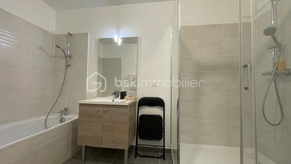 Chambre de service de 79 m²