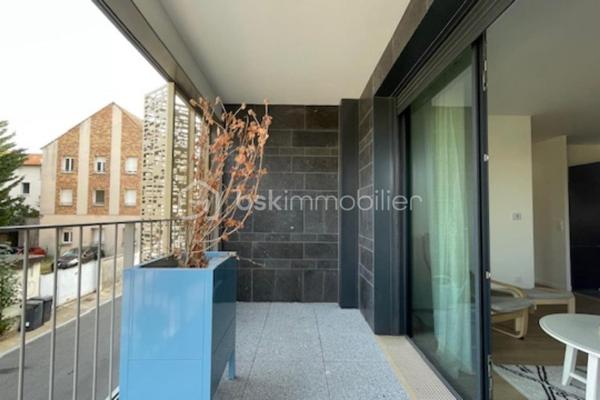 Chambre de service de 79 m²