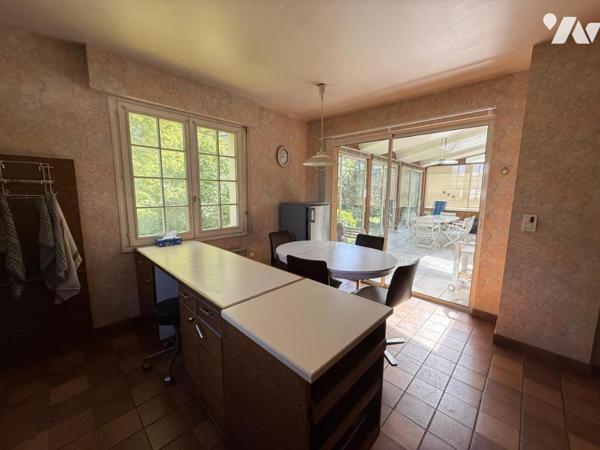 MAISON INDEPENDANTE SUR SOUS SOL JARDIN GARAGE 