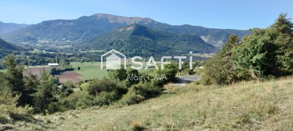Terrain de 3165m² dont 1644 m² de constructible