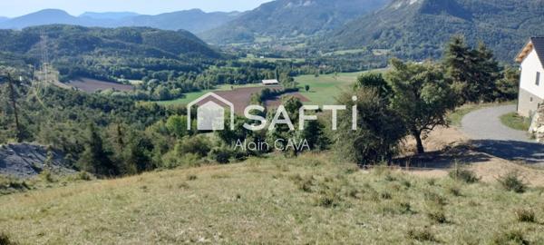 Terrain de 3165m² dont 1644 m² de constructible