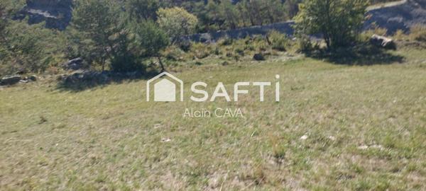 Terrain de 3165m² dont 1644 m² de constructible