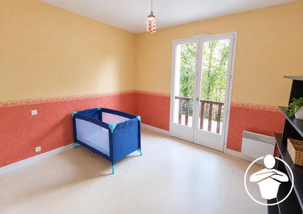 Vente                                                      Maison
                        
                     5 pièces                      148 m2                     à Saint-Hilaire-de-Lusignan