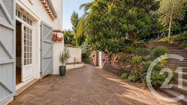 Maison à vendre  5 pièces - 190 m 2   BIARRITZ  - 64