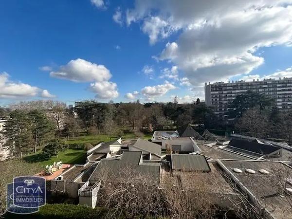 Appartement à vendre 3 pièces 75m² Bron (69500)