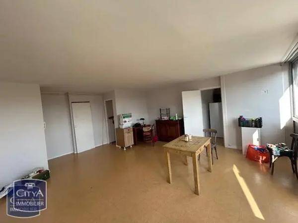 Appartement à vendre 3 pièces 75m² Bron (69500)