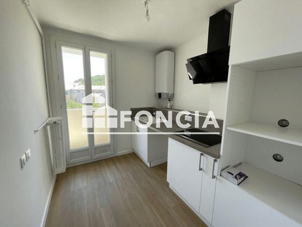 Location Appartement 3 pièces 54.5 m² - 112/126 RUE DENIS LITARD Toulon 83000
