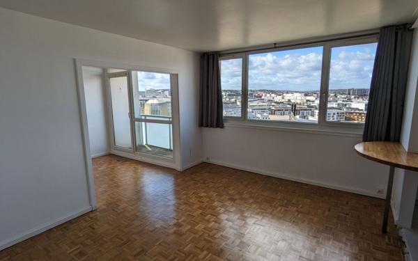 Appartement à louer    2 pièces •  Massy