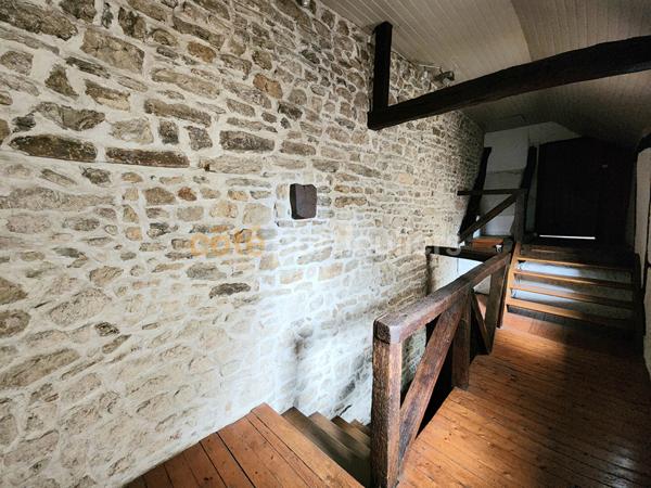 Vente
                Maison154 m² - 6 Pièces -
                    TOULON SUR ARROUX (71320)