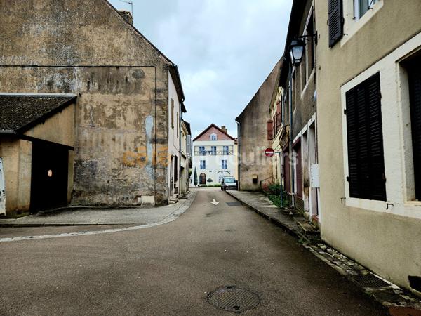 Vente
                Maison154 m² - 6 Pièces -
                    TOULON SUR ARROUX (71320)