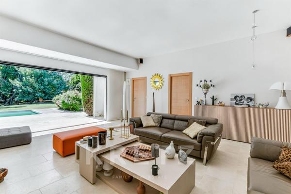 Villa d'architecte premium 350m2, propriété de 5000m2 vue fôret à Rouffiac-Tolosan (10min Toulouse)